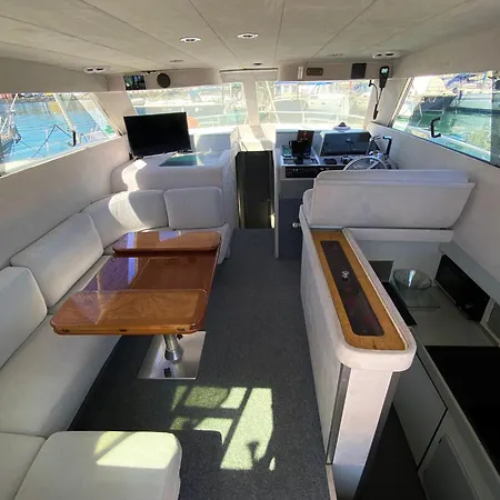 She's Mine Yacht * Катания