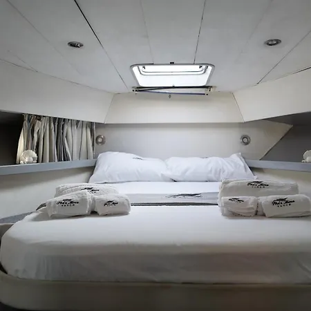 She's Mine Yacht * Катания